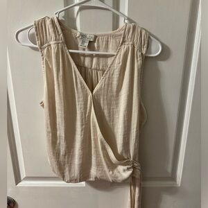 Super cute top!!
